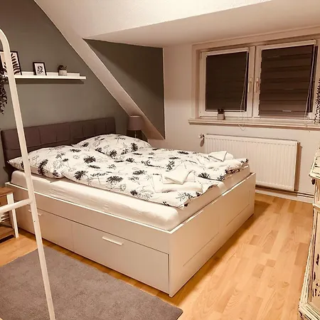 Gemuetliche Dachgeschosswohnung *