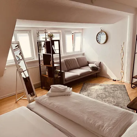 Gemuetliche Dachgeschosswohnung * Hildesheim