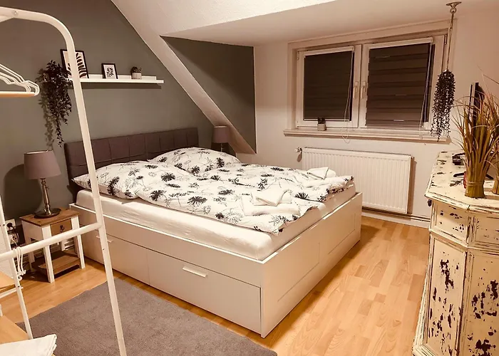 Gemuetliche Dachgeschosswohnung *